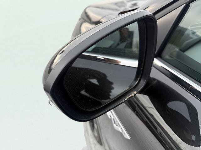 New 2025 Mitsubishi Outlander SEL image 33