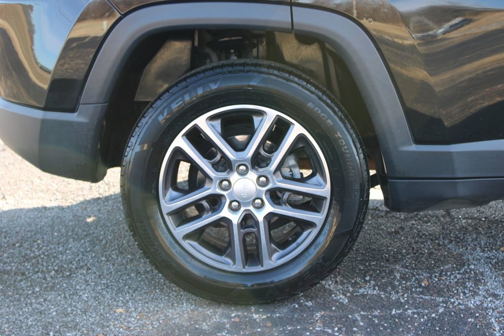 Used 2018 Jeep Compass Latitude w/ Popular Equipment Group image 13