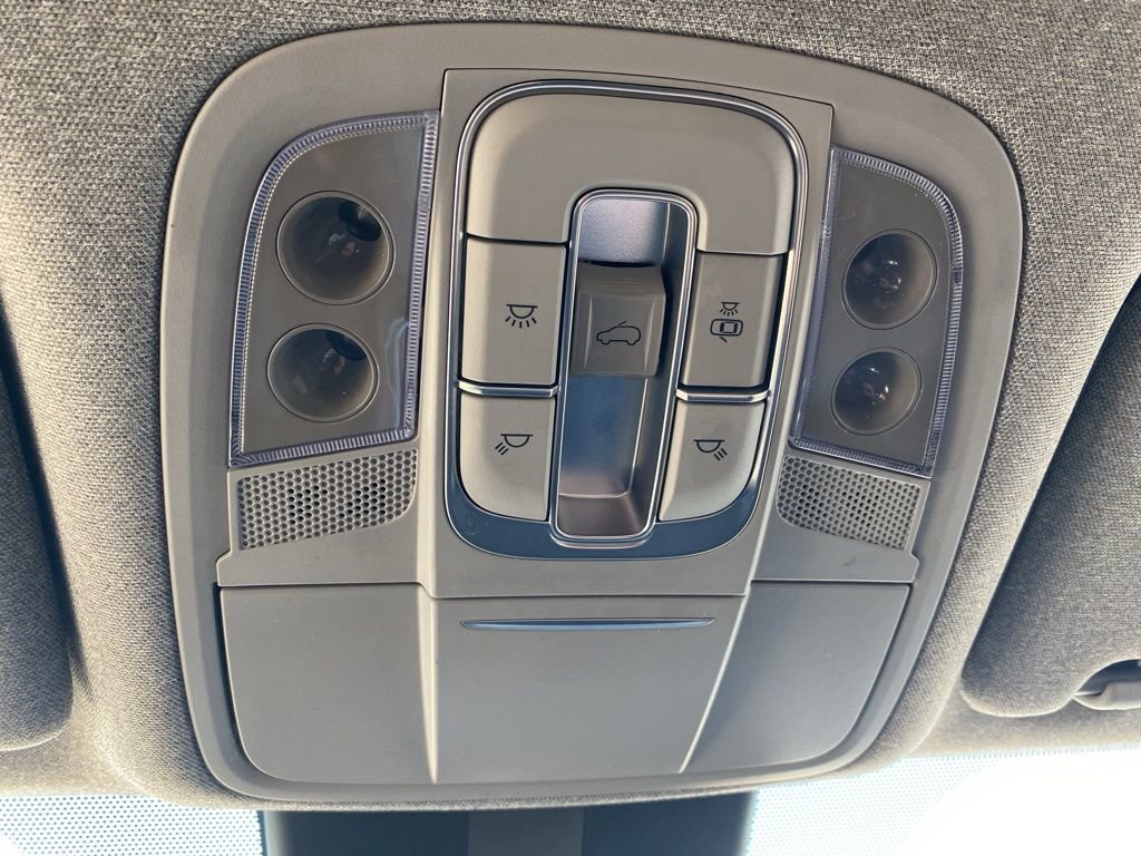 Used 2019 Hyundai Santa Fe Ultimate image 24