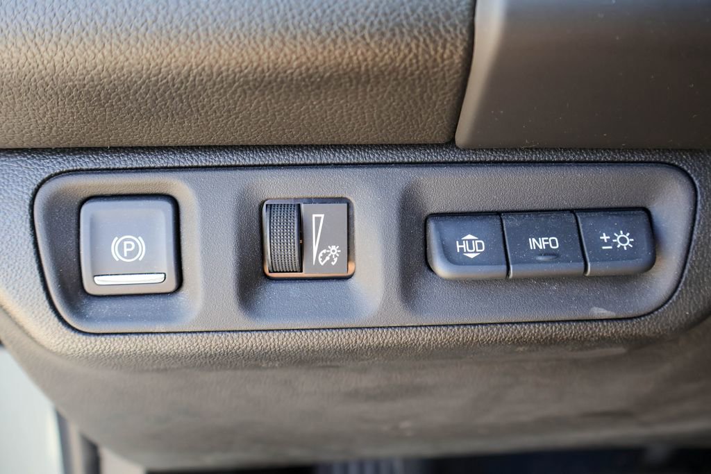 Used 2022 GMC Acadia SLT w/ Elevation Edition FWD image 17