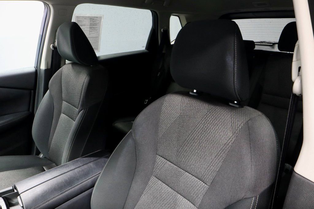 Certified 2024 Nissan Rogue SV image 25