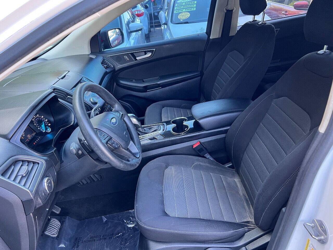 Used 2015 Ford Edge SE image 13