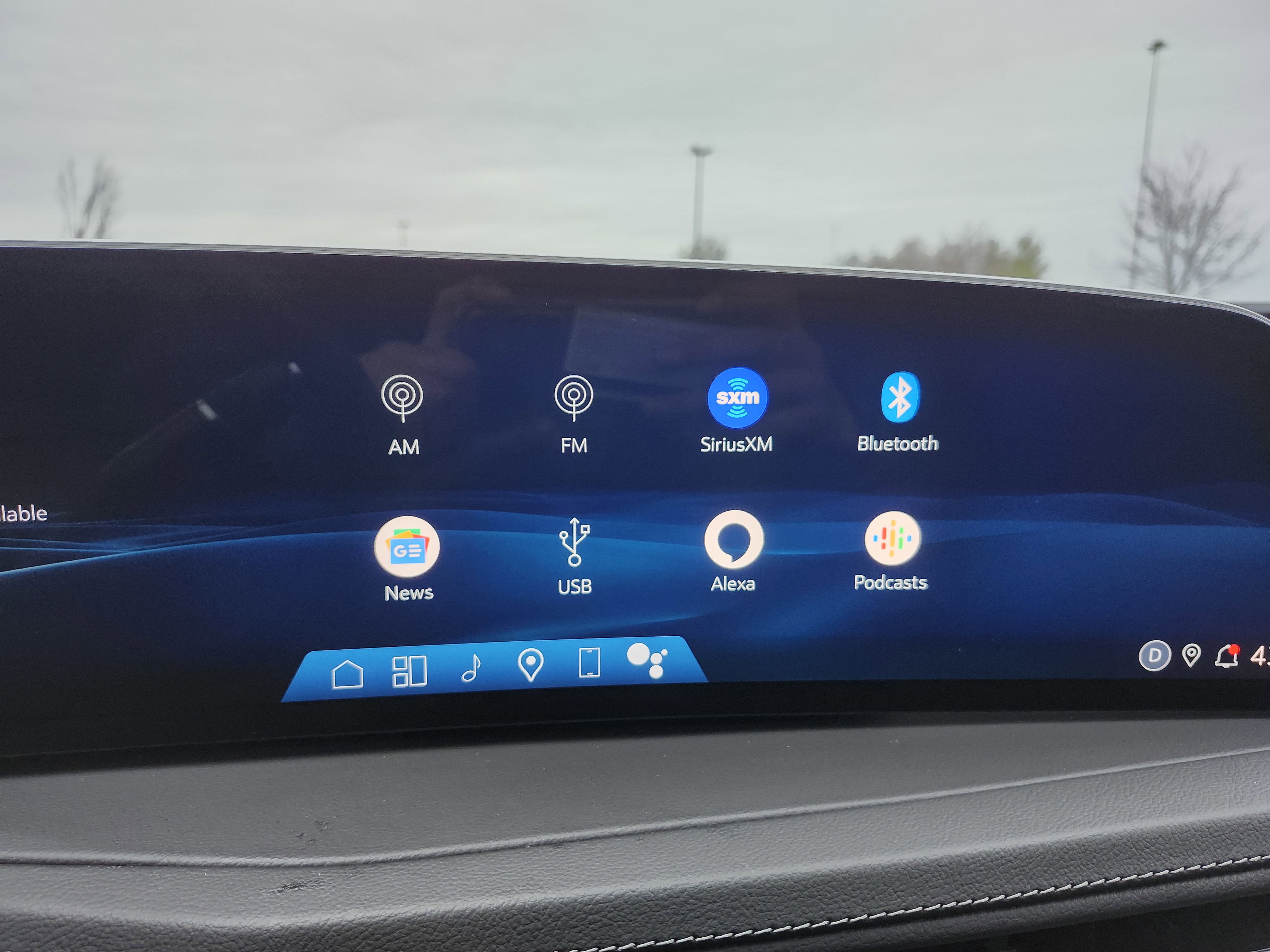 Used 2024 Cadillac XT4 Premium Luxury image 7