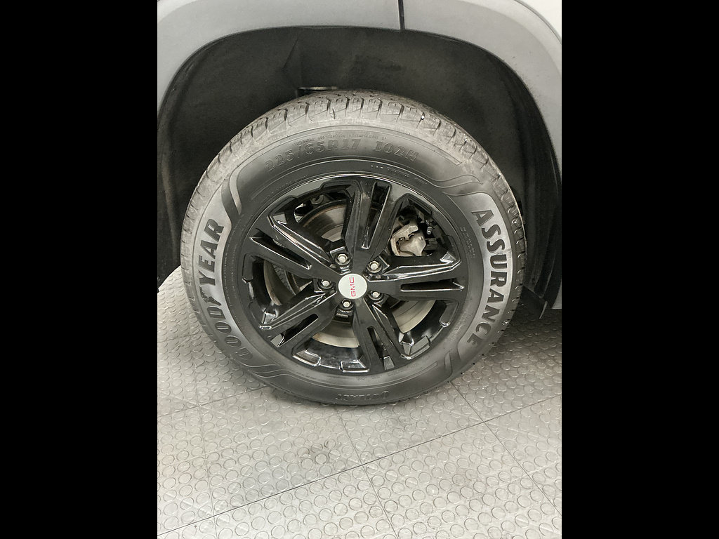 Used 2020 GMC Terrain SLE w/ Driver Convenience Package AWD/4WD image 38