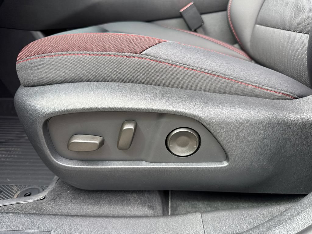 New 2027 Chevrolet Equinox RS FWD image 10