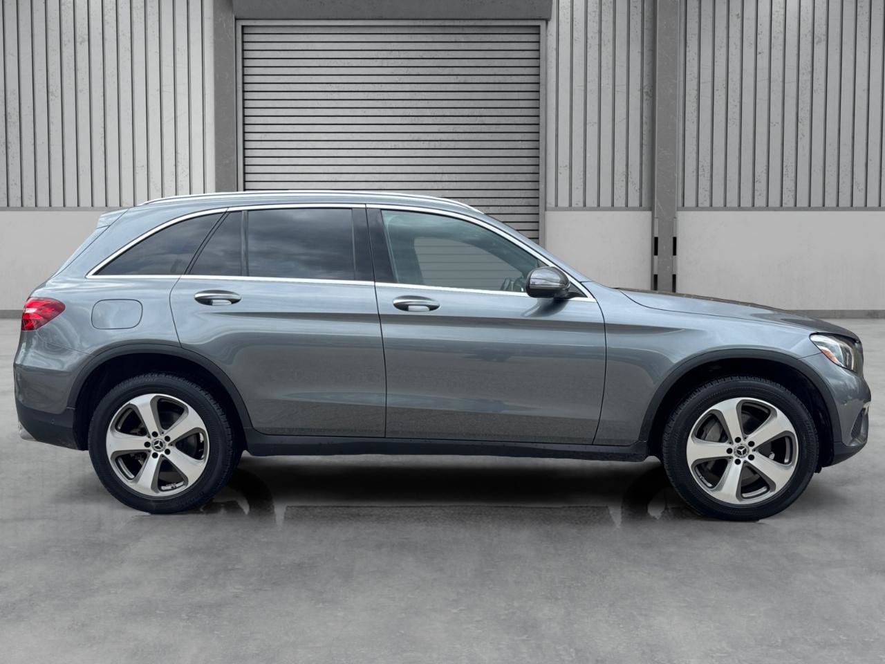 Used 2018 Mercedes-Benz GLC 300 4MATIC image 33