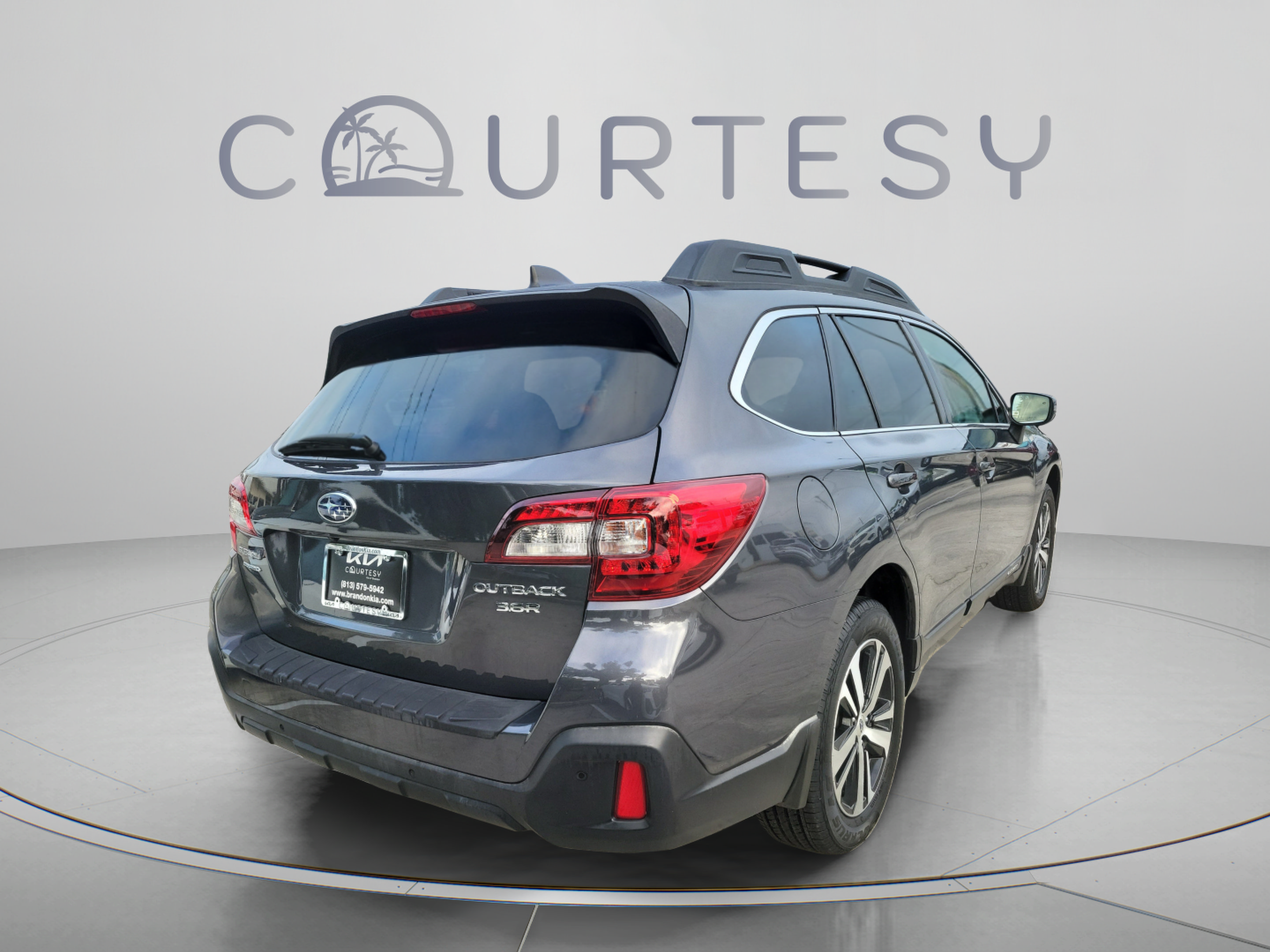 Used 2019 Subaru Outback 3.6R Limited w/ Popular Package #2 AWD/4WD image 3