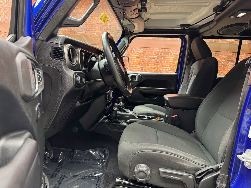 Used 2018 Jeep Wrangler Unlimited Sport S image 21