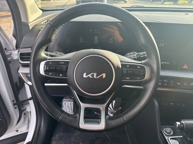Used 2023 Kia Sportage EX image 12