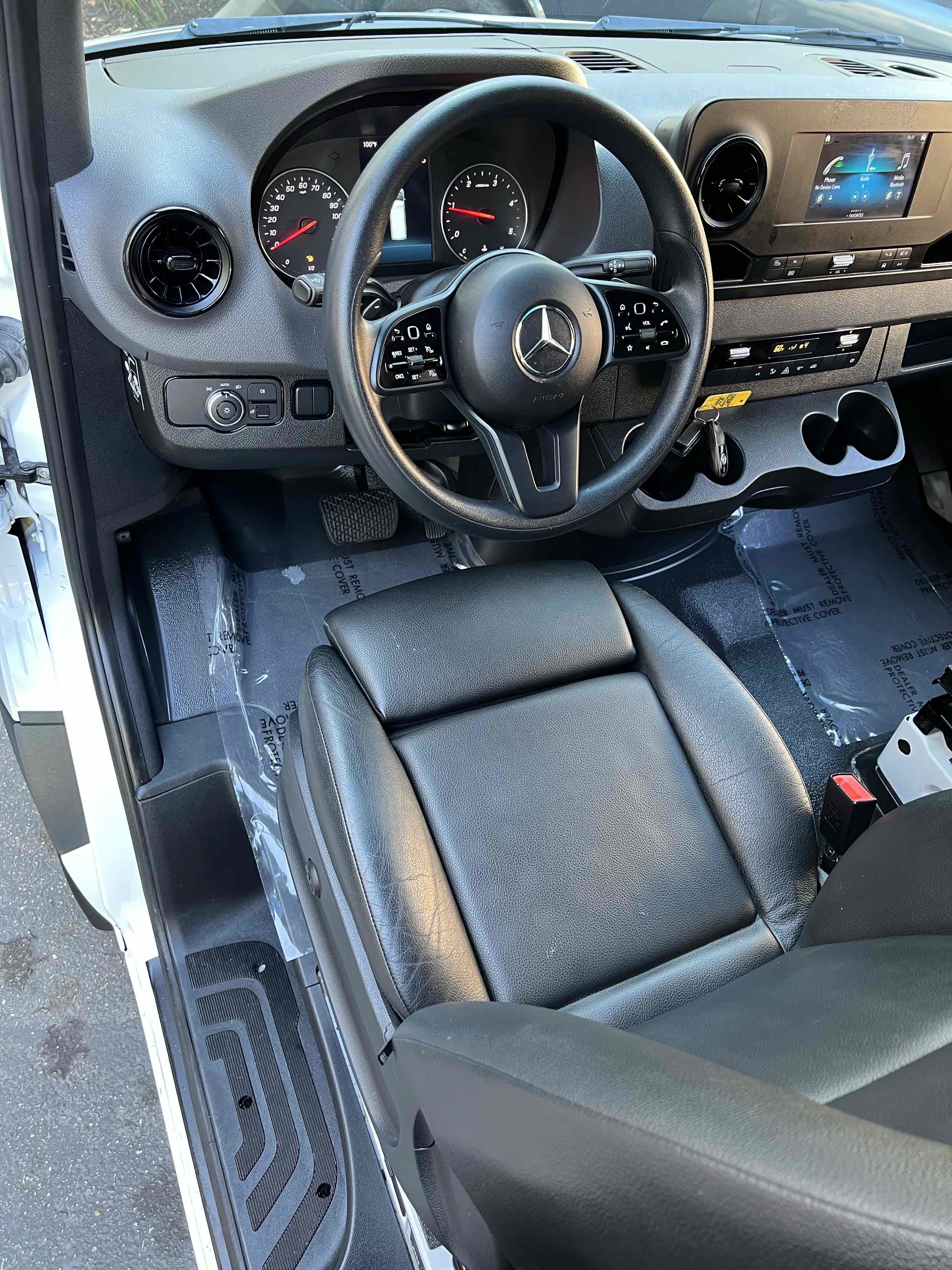 Used 2022 Mercedes-Benz Sprinter 2500 image 33