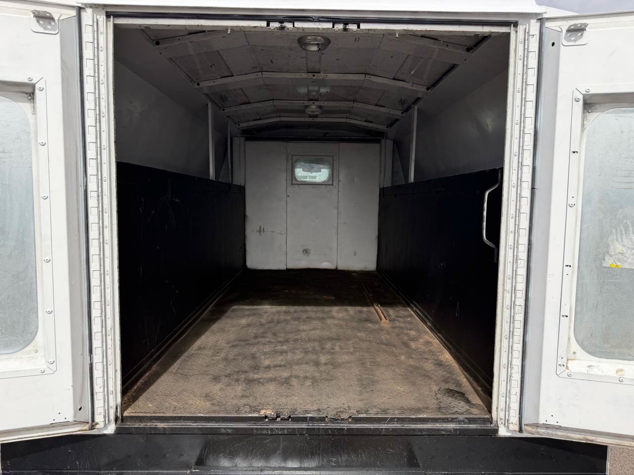 Used 2016 Chevrolet Express 3500 RWD image 21