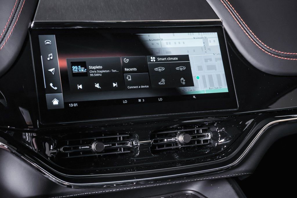 New 2026 Aston Martin DBX 707 image 27