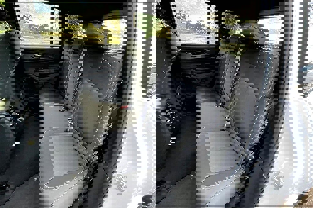 New 2025 Jeep Grand Cherokee Laredo w/ Luxury Tech Group I image 10