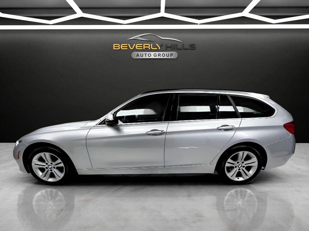 Used 2018 BMW 330i xDrive Wagon image 2
