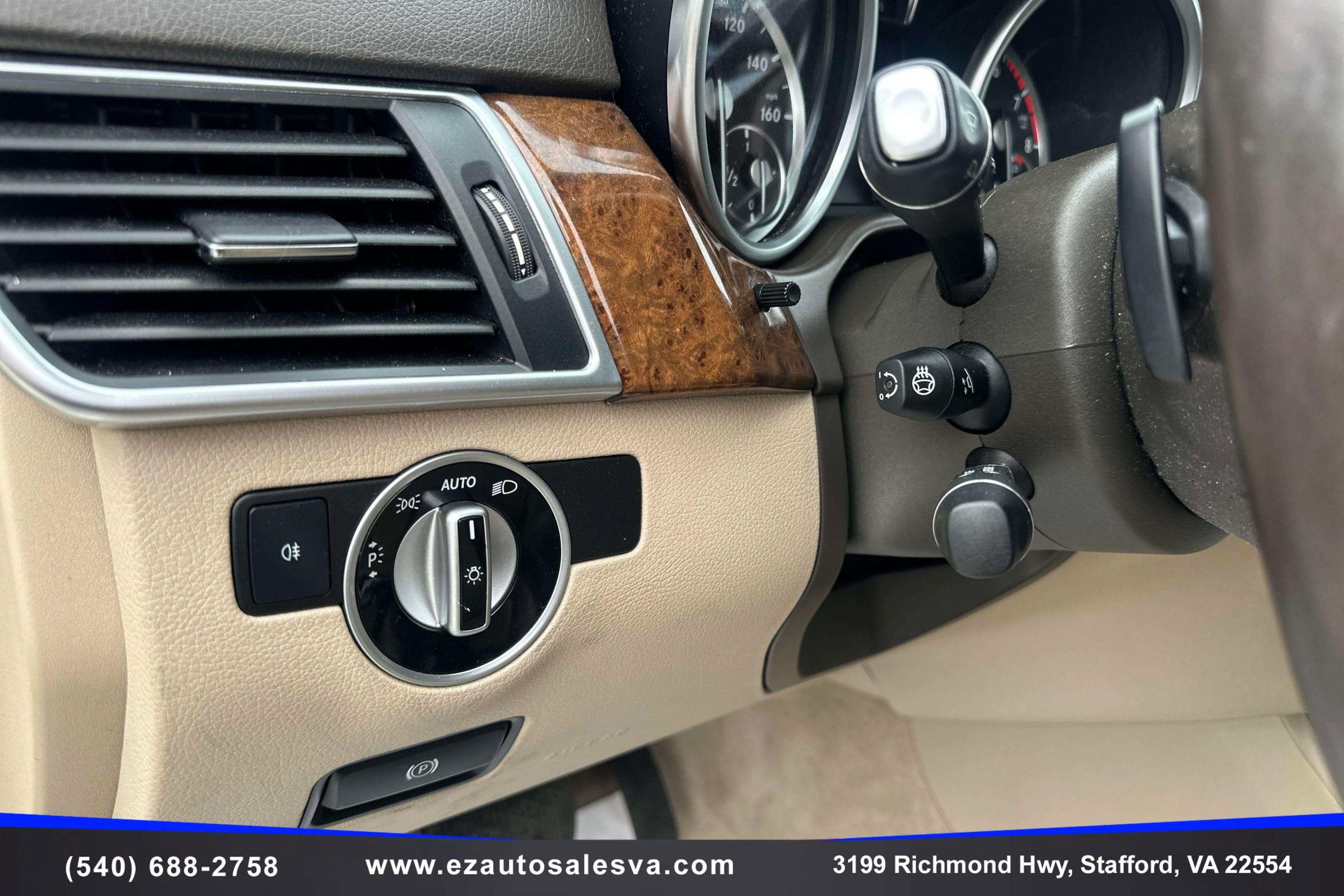 Used 2014 Mercedes-Benz ML 350 4MATIC w/ Premium 1 Package image 18