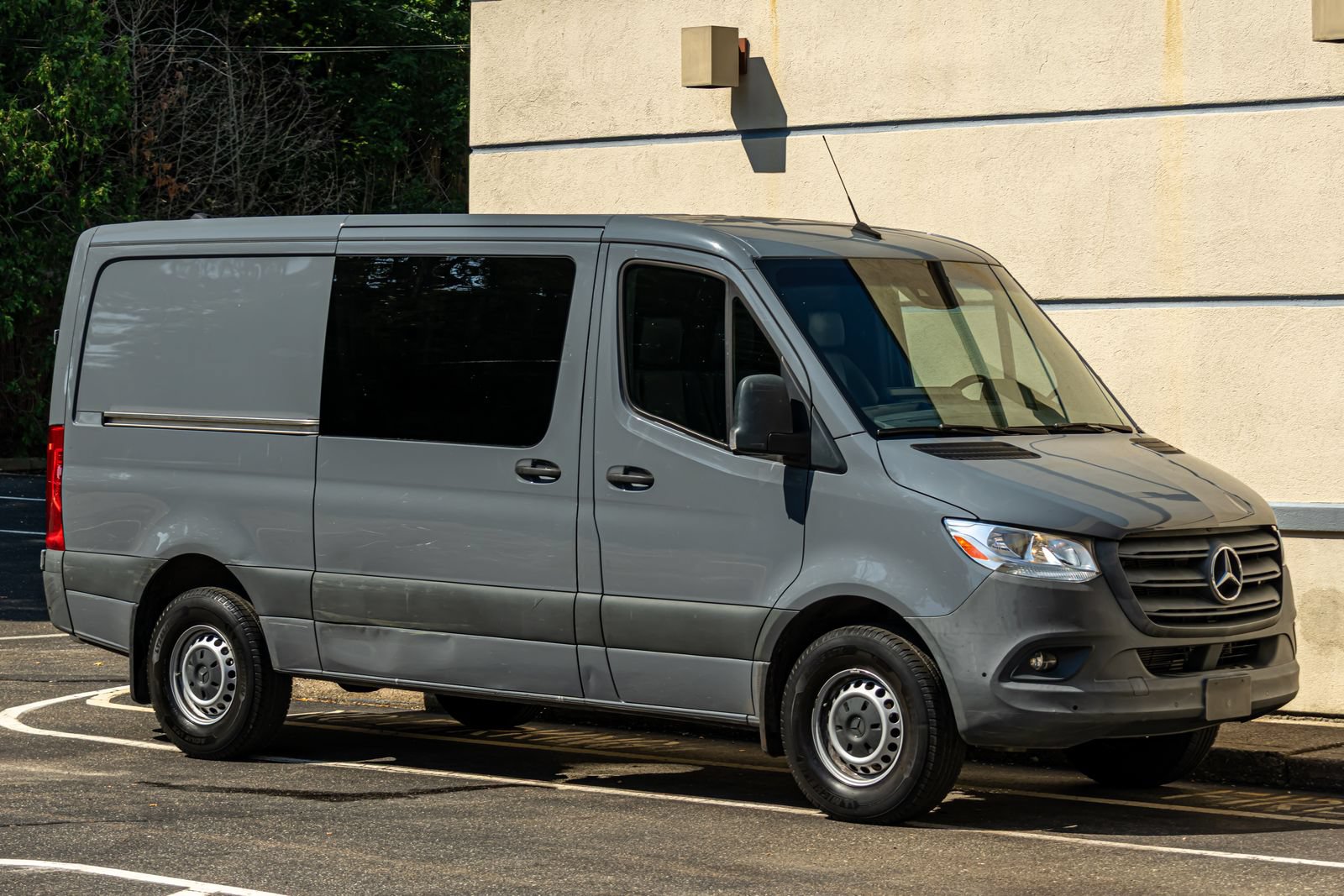 Used 2021 Mercedes-Benz Sprinter 2500 image 11