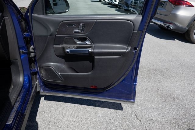 Used 2021 Mercedes-Benz GLB 250 image 21