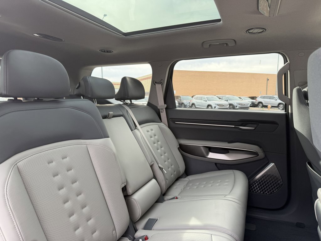 Used 2024 Kia EV9 Wind AWD/4WD image 39