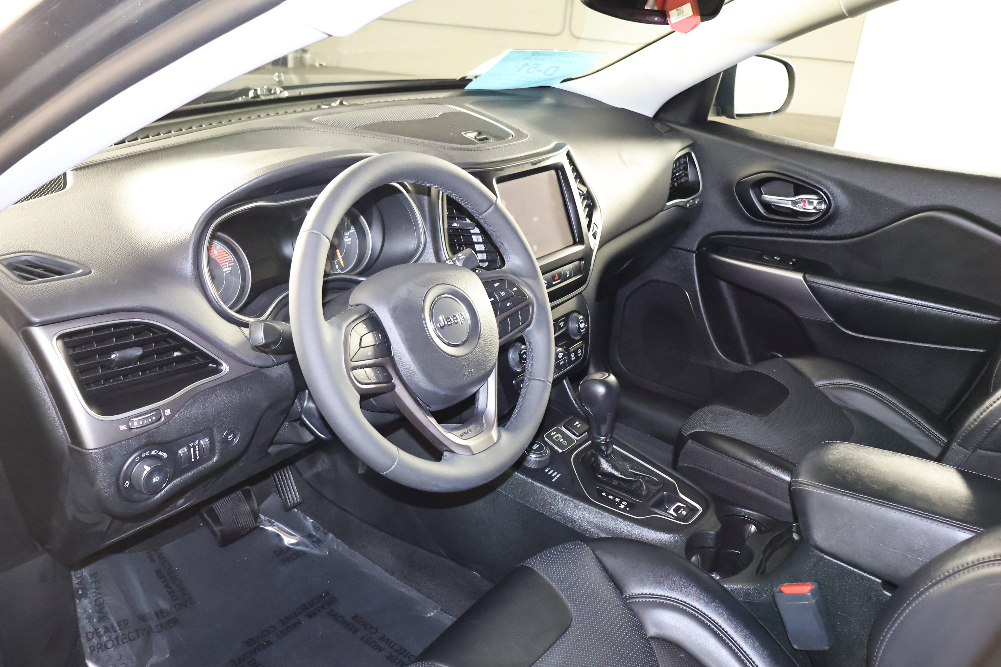 Used 2022 Jeep Cherokee Latitude Lux image 2