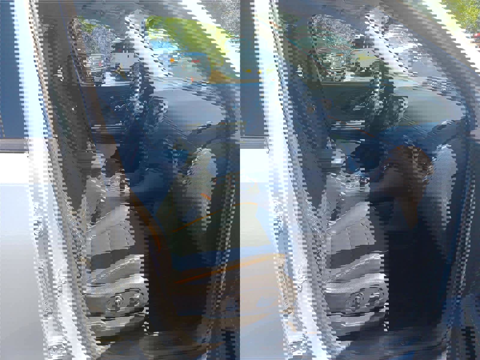 Used 2022 GMC Terrain AT4 w/ Infotainment Package II image 22