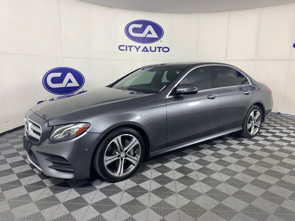 Used 2017 Mercedes-Benz E 300 4MATIC image 6