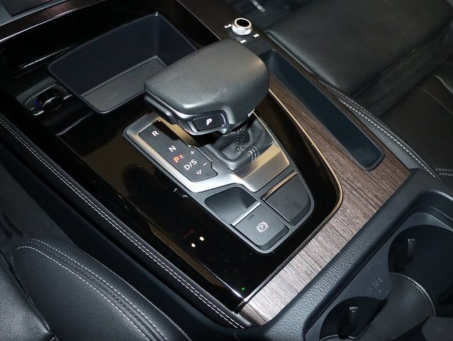 Used 2025 Audi Q5 e Premium Plus w/ Premium Plus Package AWD/4WD image 24
