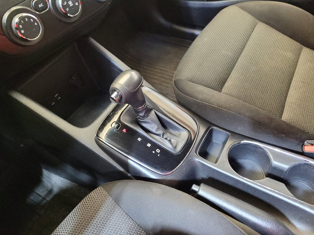 Used 2017 Kia Forte LX image 26