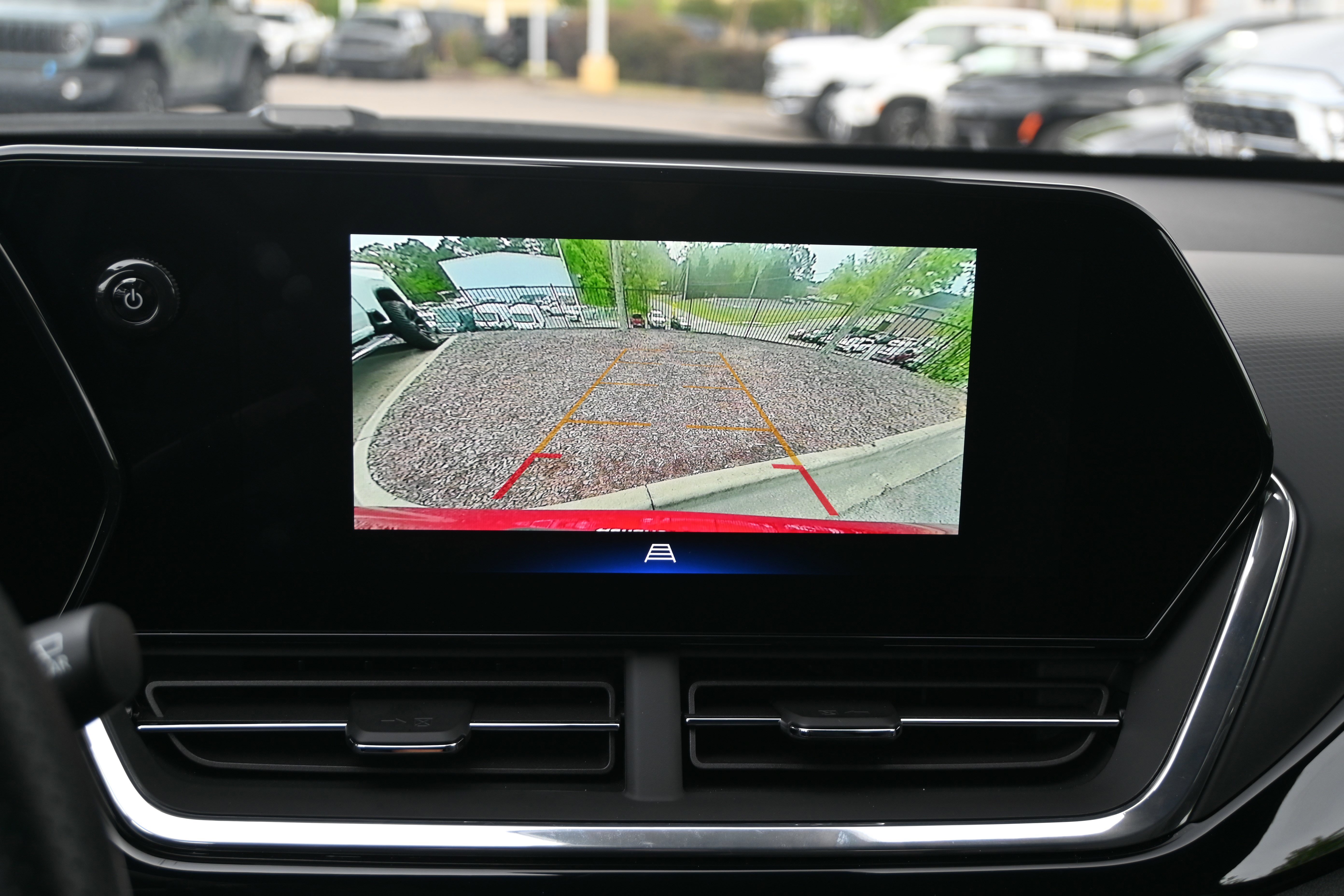 Used 2025 Chevrolet Trax RS w/ Sunroof Package image 15
