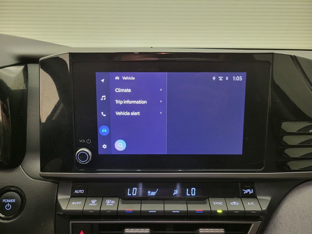 Used 2025 Toyota Camry LE image 8