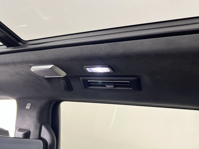 Certified 2024 Cadillac Escalade Sport Platinum w/ LPO, ONYX Package AWD/4WD image 22