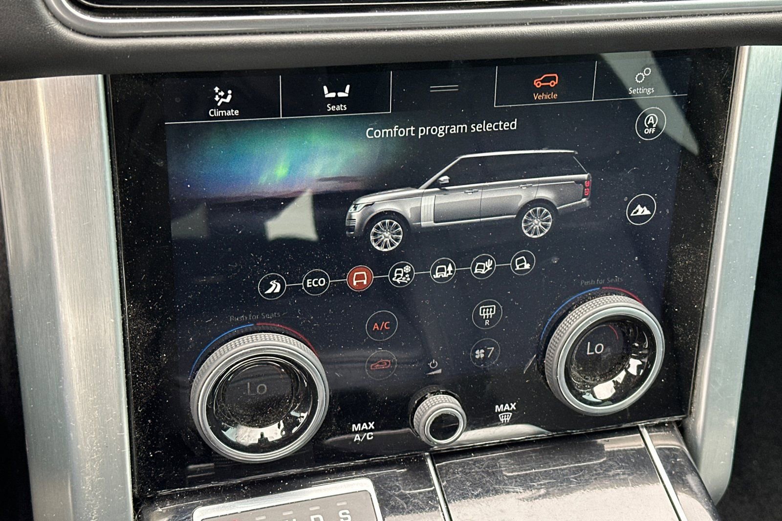 Used 2019 Land Rover Range Rover Supercharged AWD/4WD image 25