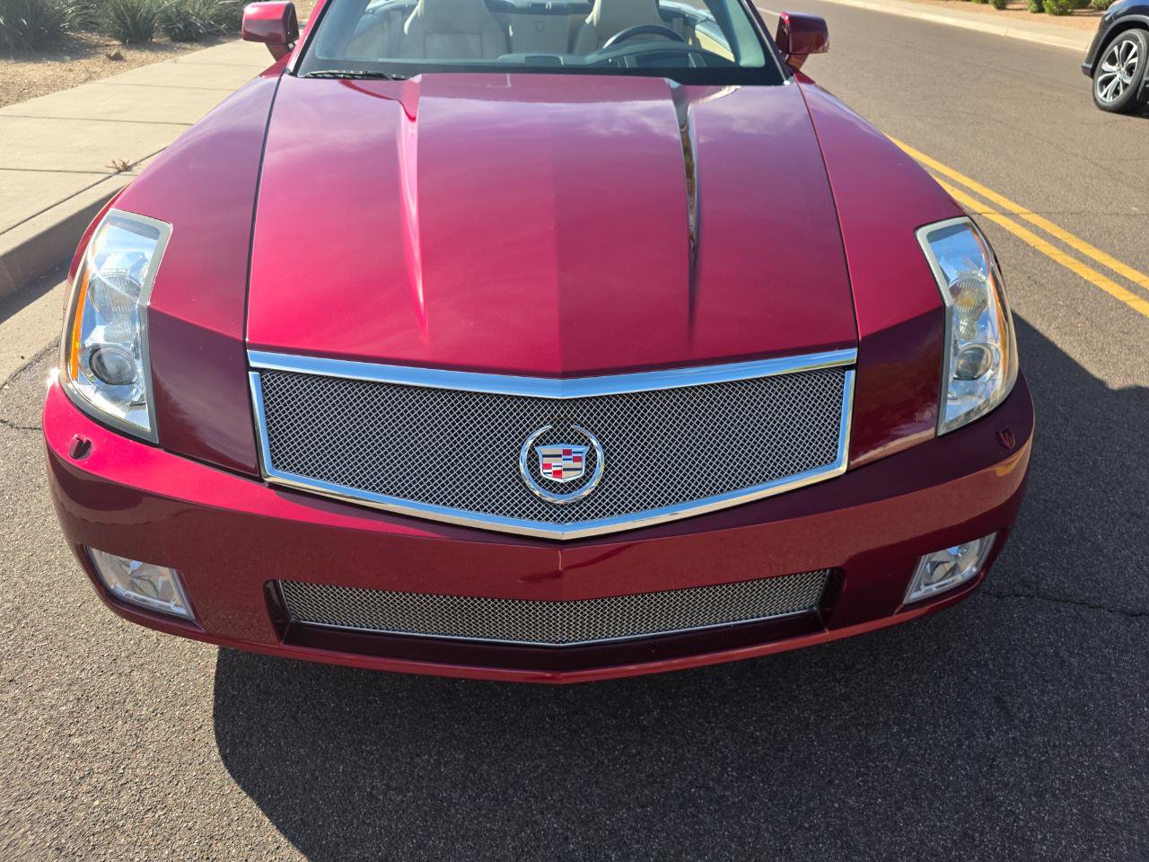 Used 2007 Cadillac XLR V image 38