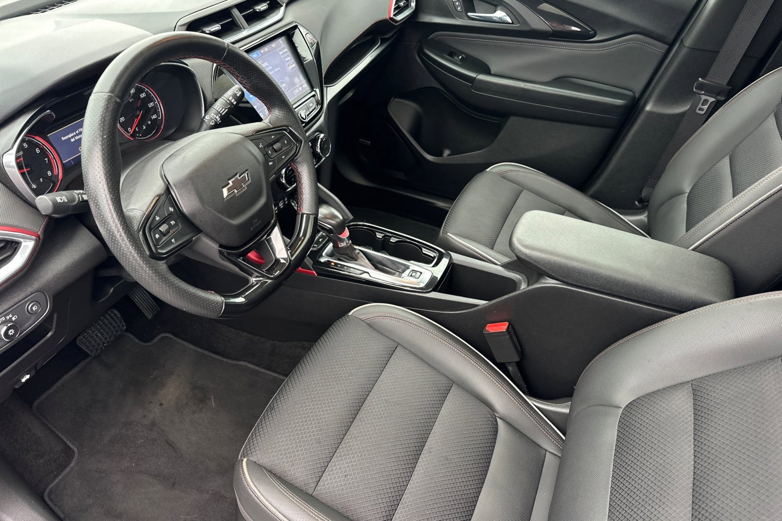 Used 2021 Chevrolet TrailBlazer RS w/ Sun and Liftgate Package image 10