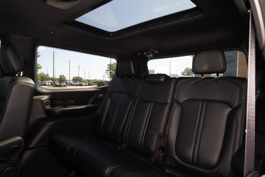 New 2026 Jeep Grand Wagoneer 4WD w/ Premium Group I image 20