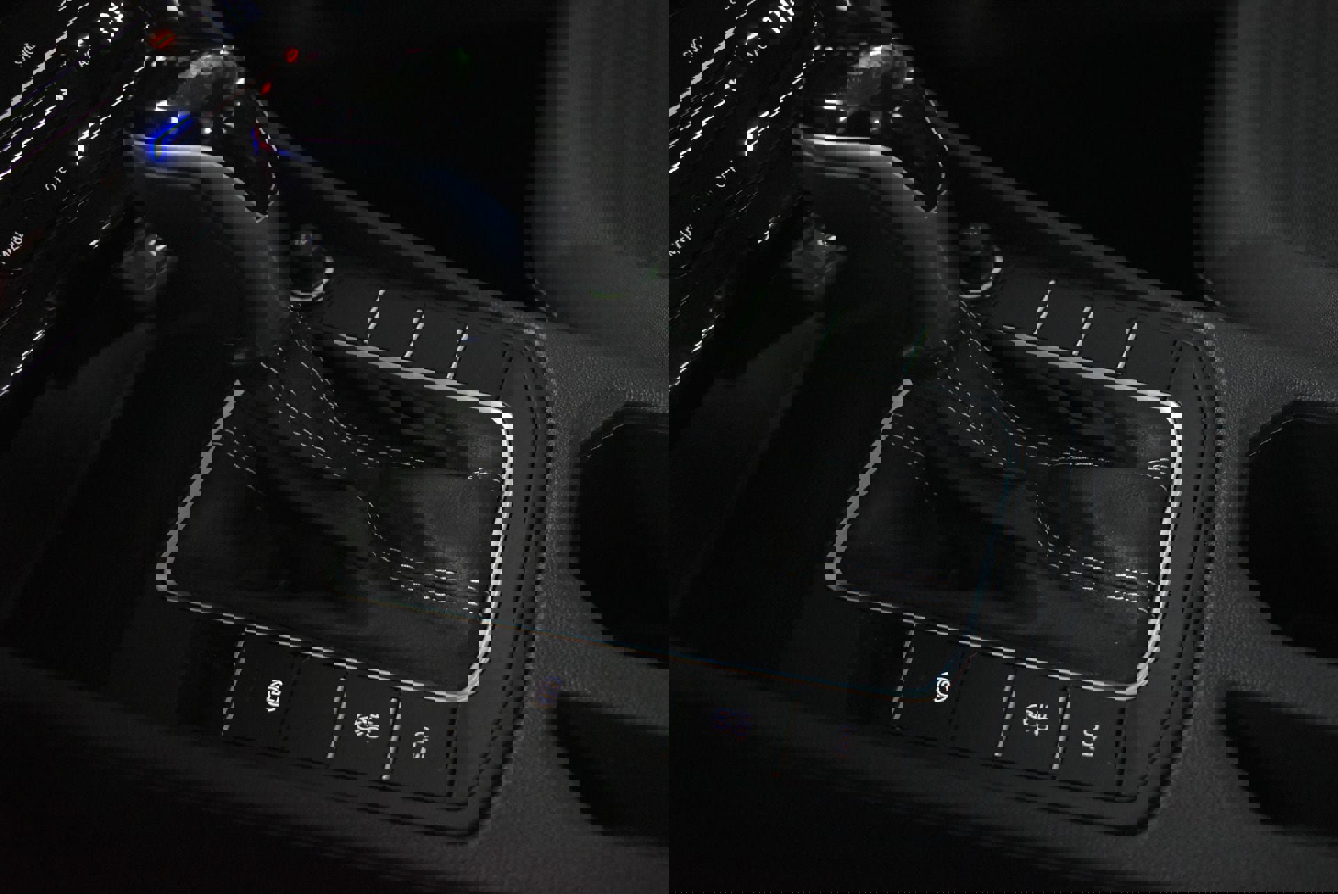 Used 2025 Volkswagen Jetta Sport FWD image 29