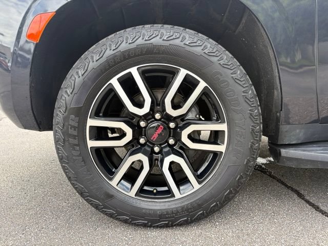 Certified 2023 GMC Yukon XL AT4 AWD/4WD image 15