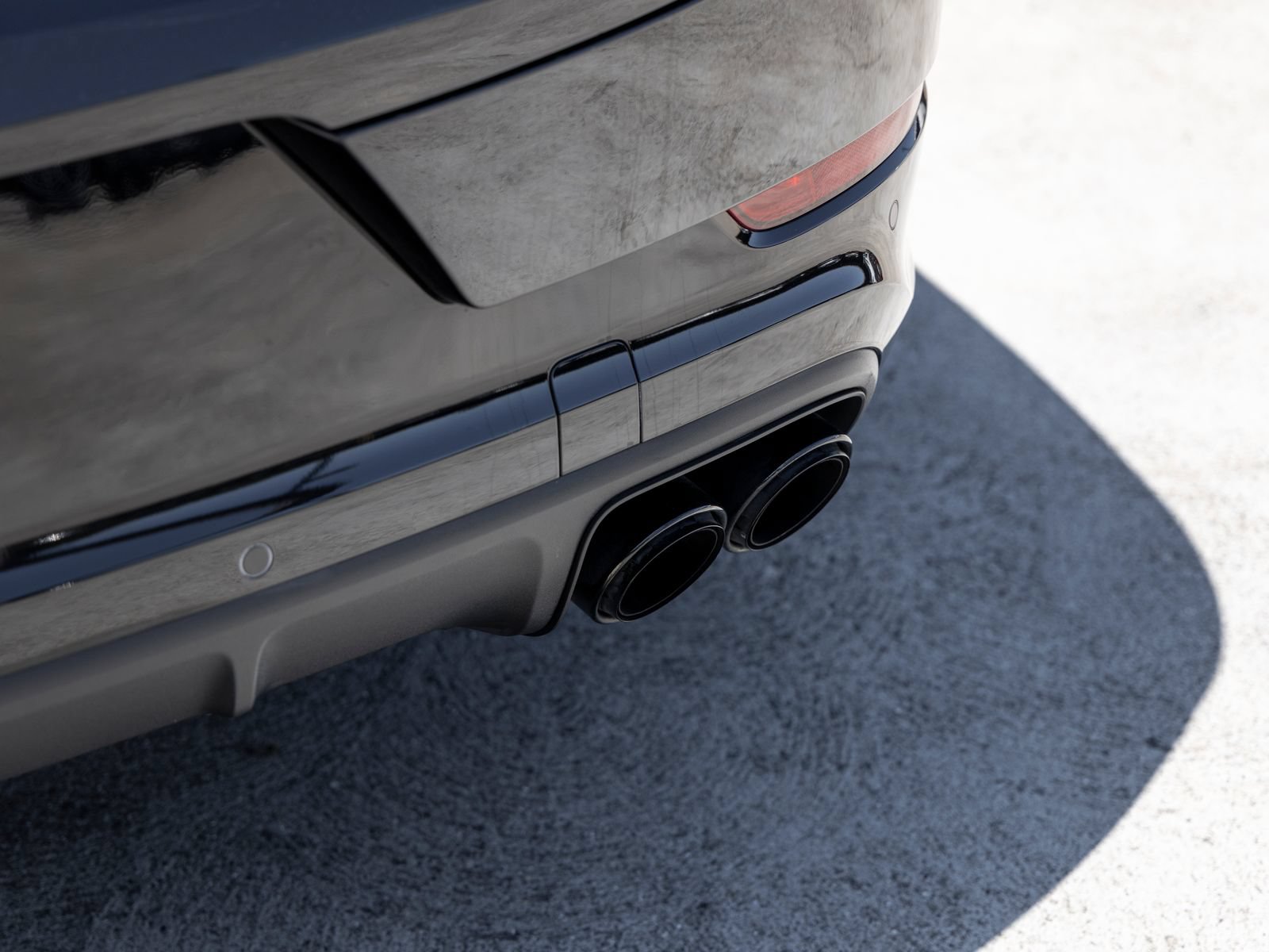 Certified 2022 Porsche Cayenne Turbo S AWD/4WD image 21