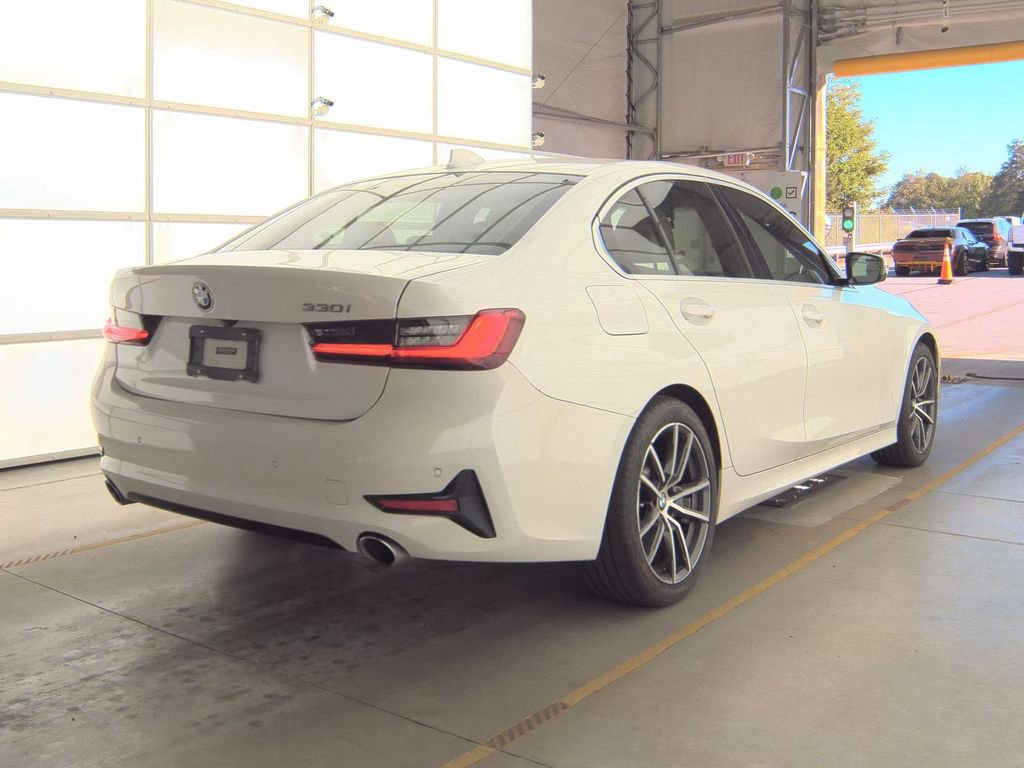 Used 2019 BMW 330i Sedan w/ Convenience Package RWD image 9