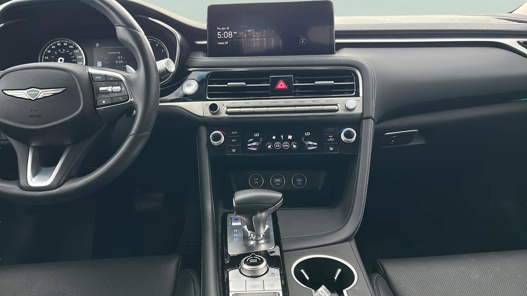 Used 2025 Genesis G70 2.5T image 20