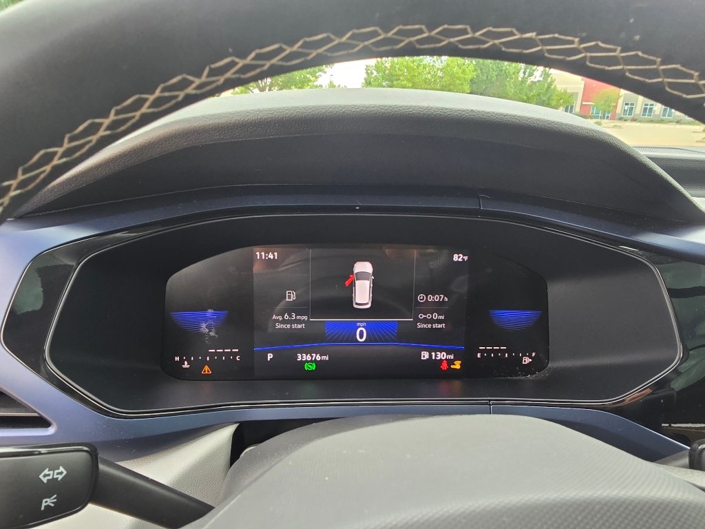 Used 2023 Volkswagen Taos SE w/ Panoramic Sunroof Package FWD image 19