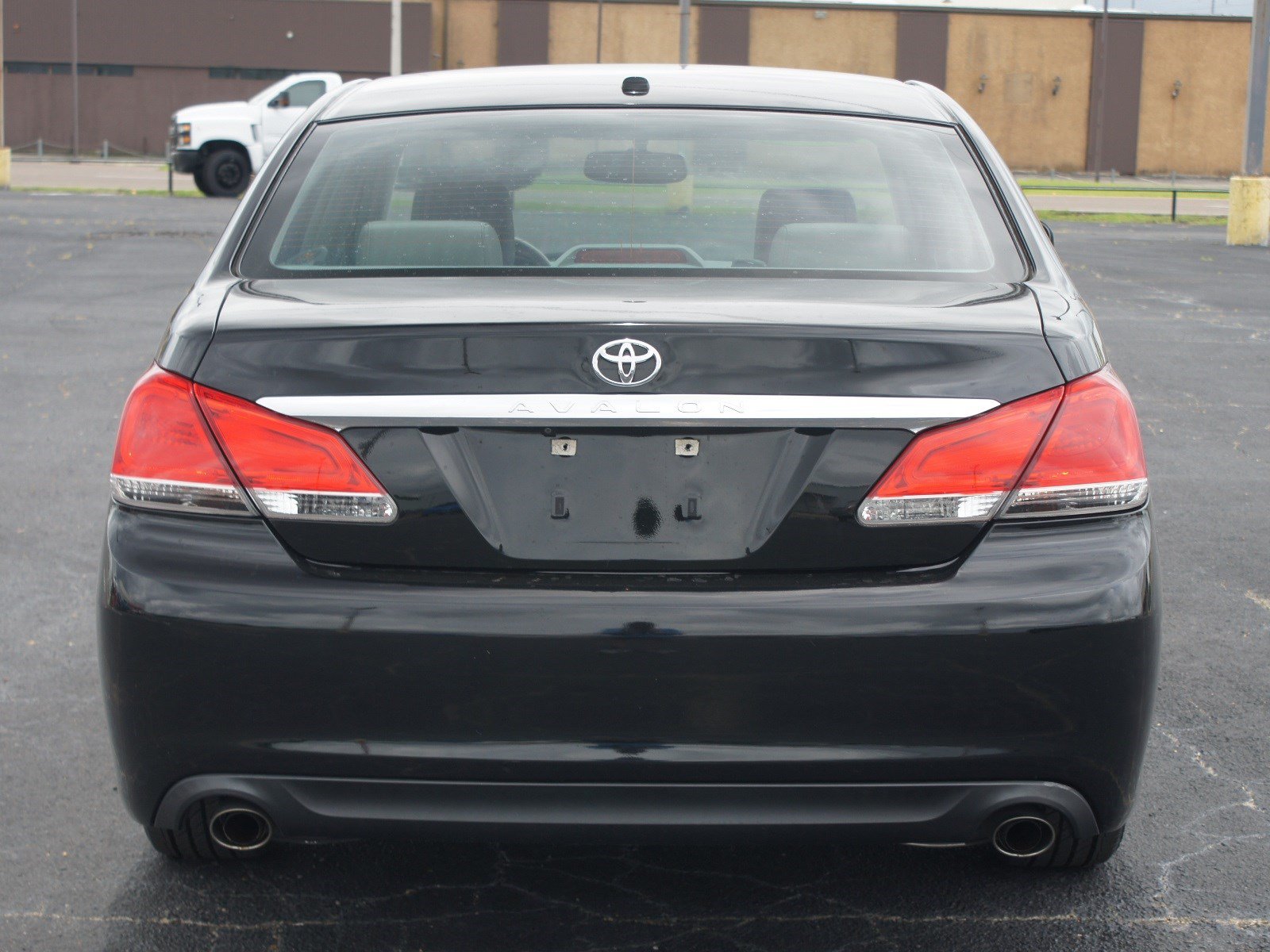 Used 2012 Toyota Avalon FWD image 3