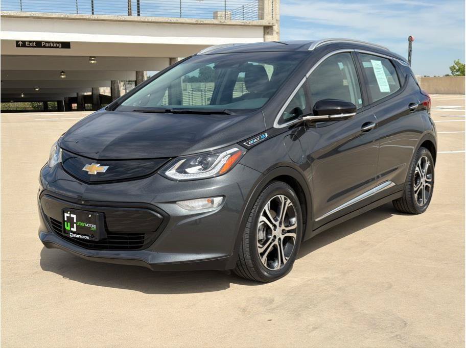 Used 2018 Chevrolet Bolt Premier w/ Driver Confidence II Package FWD image 3