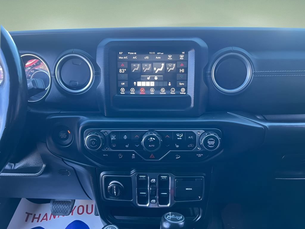 Used 2018 Jeep Wrangler Unlimited Sahara w/ Cold Weather Group image 15