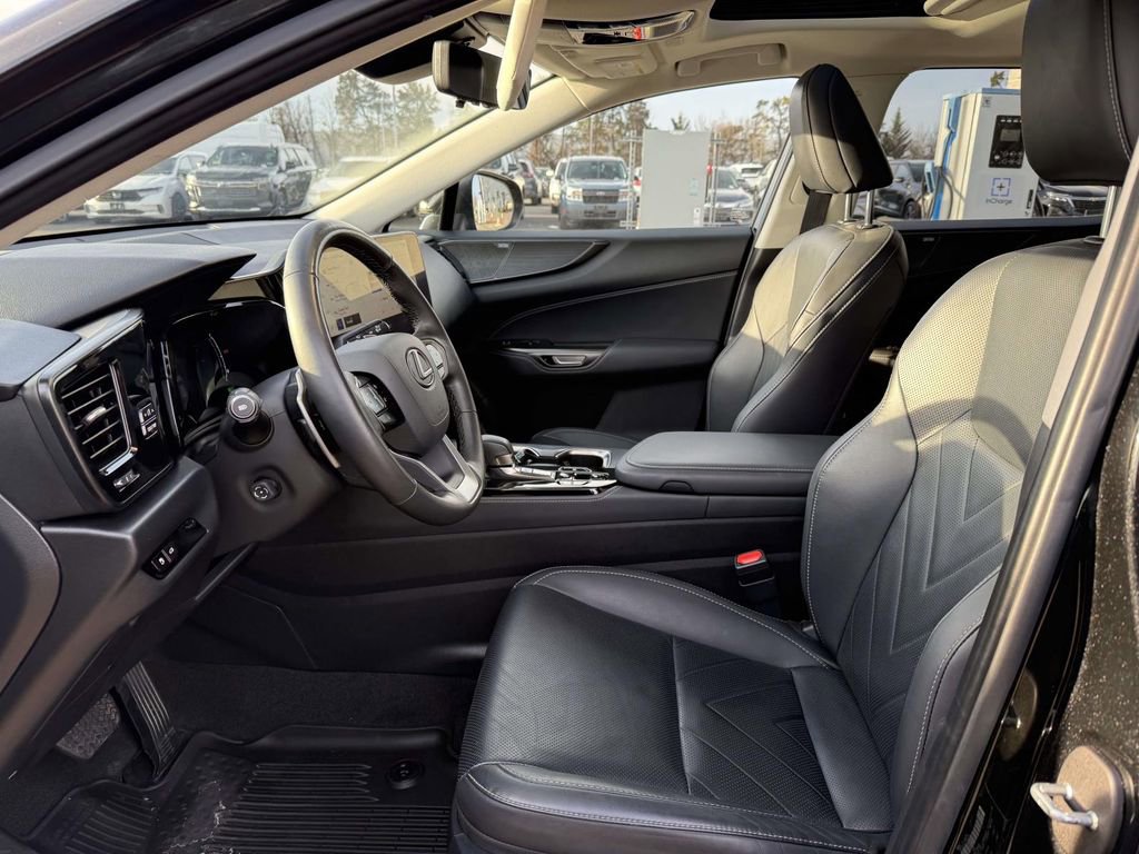 Used 2024 Lexus NX 300h AWD w/ Luxury Package image 14