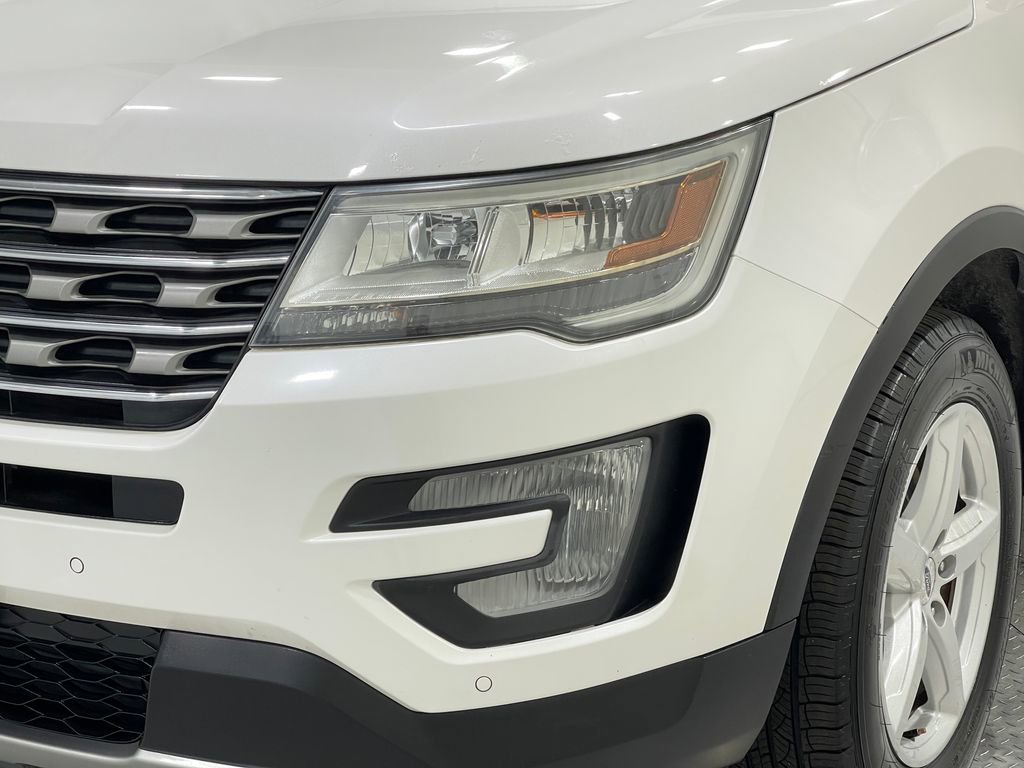 Used 2016 Ford Explorer XLT w/ Equipment Group 202A image 36