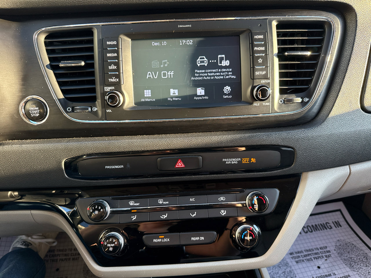 Used 2020 Kia Sedona EX image 11