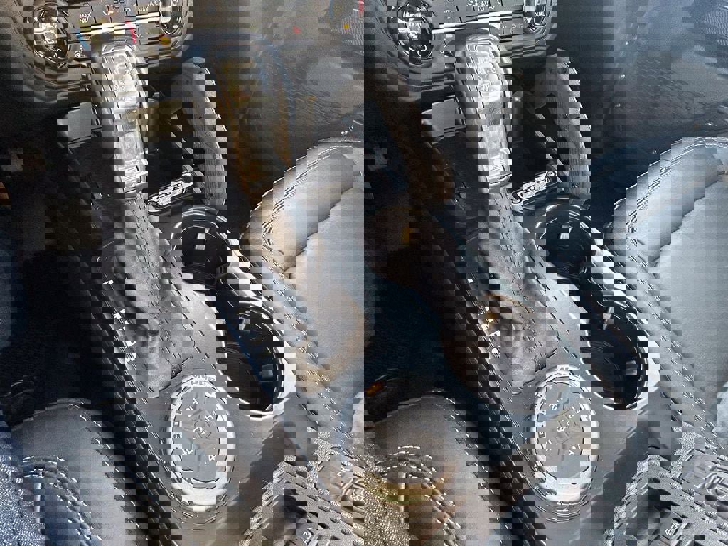 Used 2025 Ford Bronco Badlands image 18