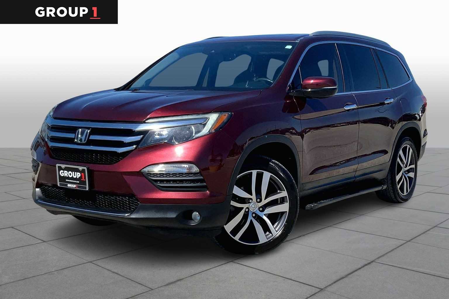 Used 2018 Honda Pilot Touring image 1