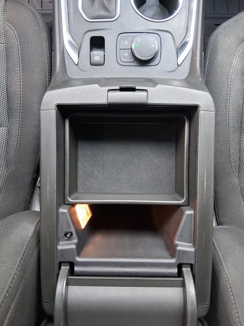 Used 2023 Chevrolet Traverse LT FWD image 13