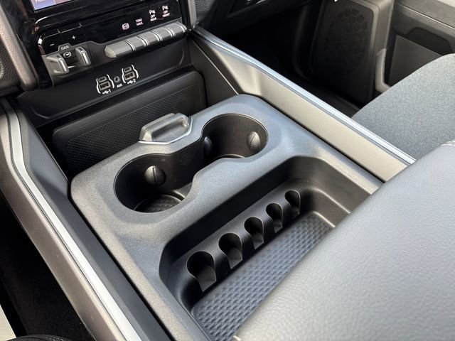 New 2026 RAM 3500 Big Horn AWD/4WD image 20